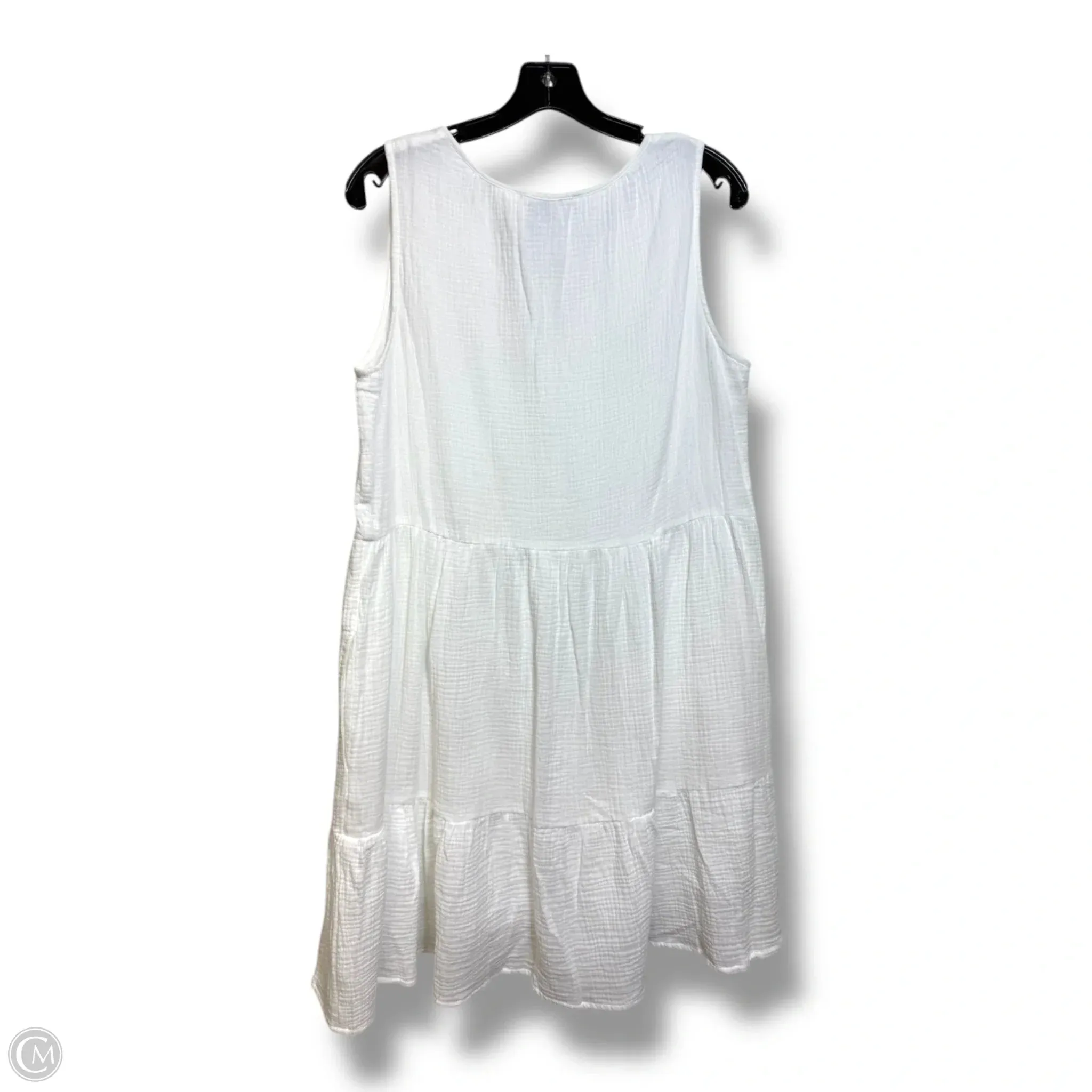 Dress Casual Short By Cable And Gauge In White, Size: M