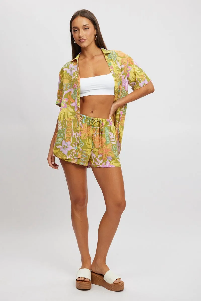 Green Abstract Shorts Mid Rise
