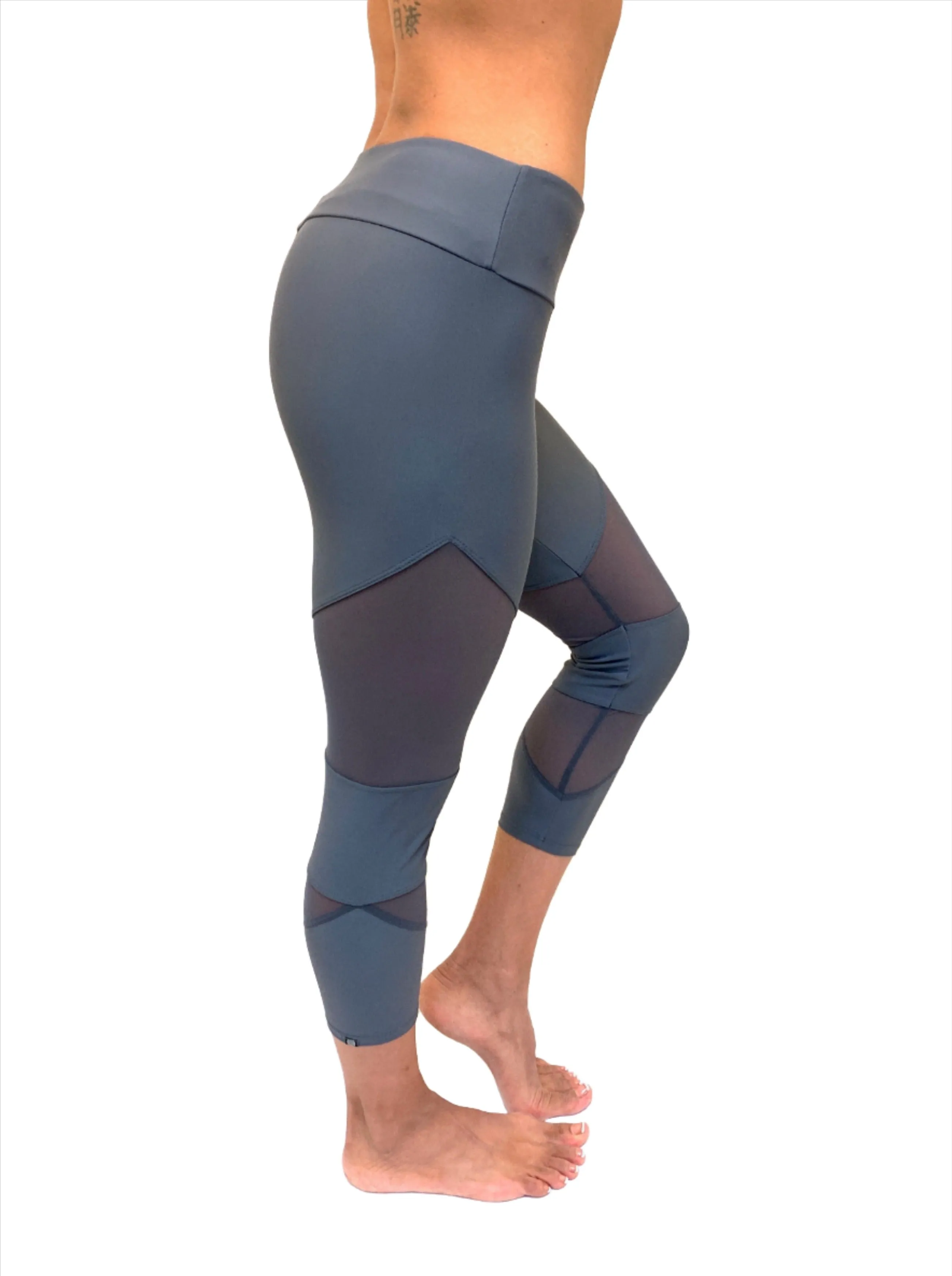 Onzie Hot Yoga Cut Out Capri 270