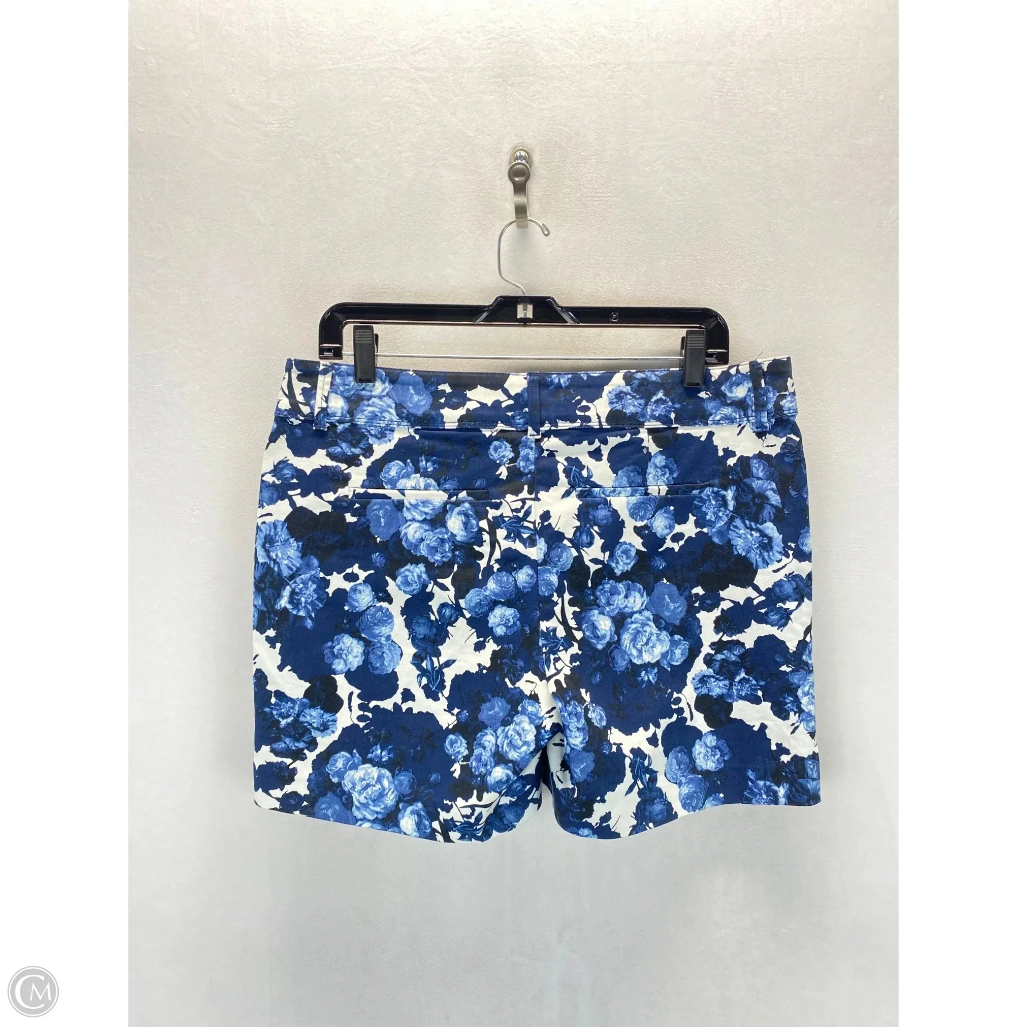 Shorts By Clothes Mentor In Floral Print, Size: 8