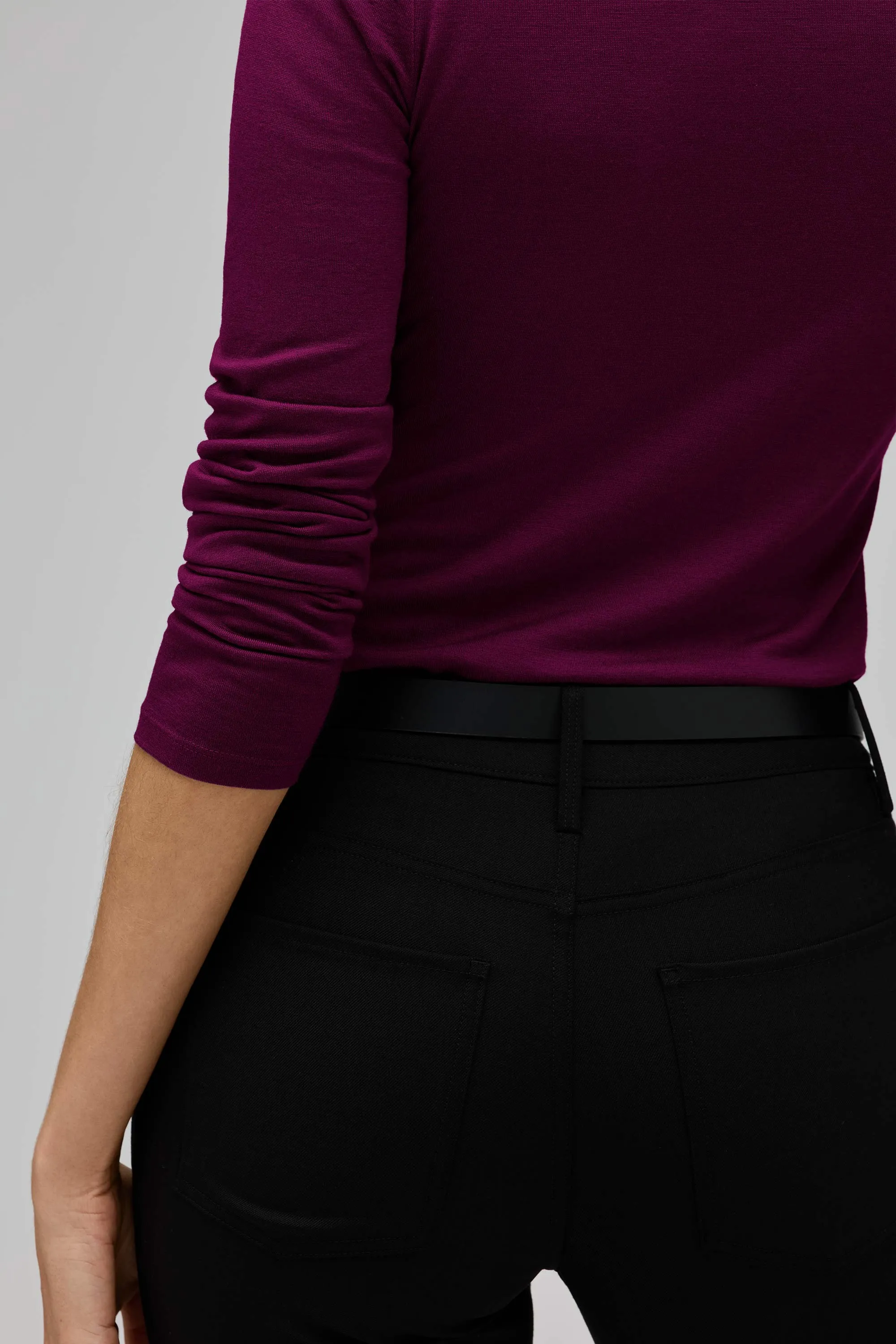 Women's Slim Merino Long Sleeve V-Neck